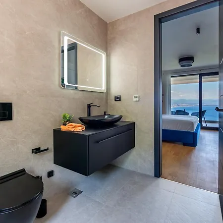 K With A Heated Pool, Gym, Sauna, Astonishing Sea View Willa