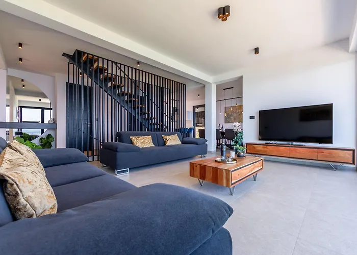K With A Heated Pool, Gym, Sauna, Astonishing Sea View Opatija