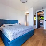 K With A Heated Pool, Gym, Sauna, Astonishing Sea View *